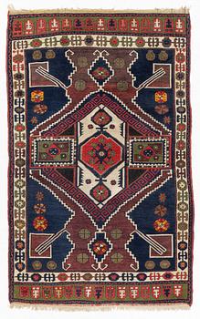 A likely old Anatol/Caucasus rug, c. 207 x 130 cm.