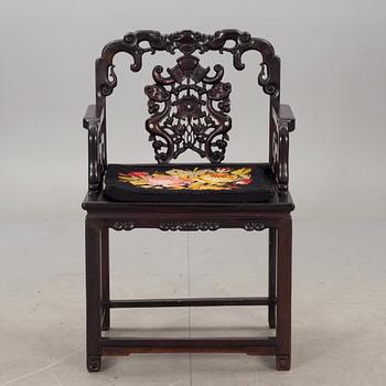 KARMSTOL, Kina. Omkring 1900.