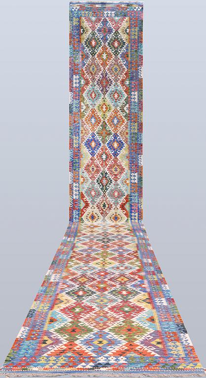 Gallerimatta, Kelim, ca 892 x 122 cm.