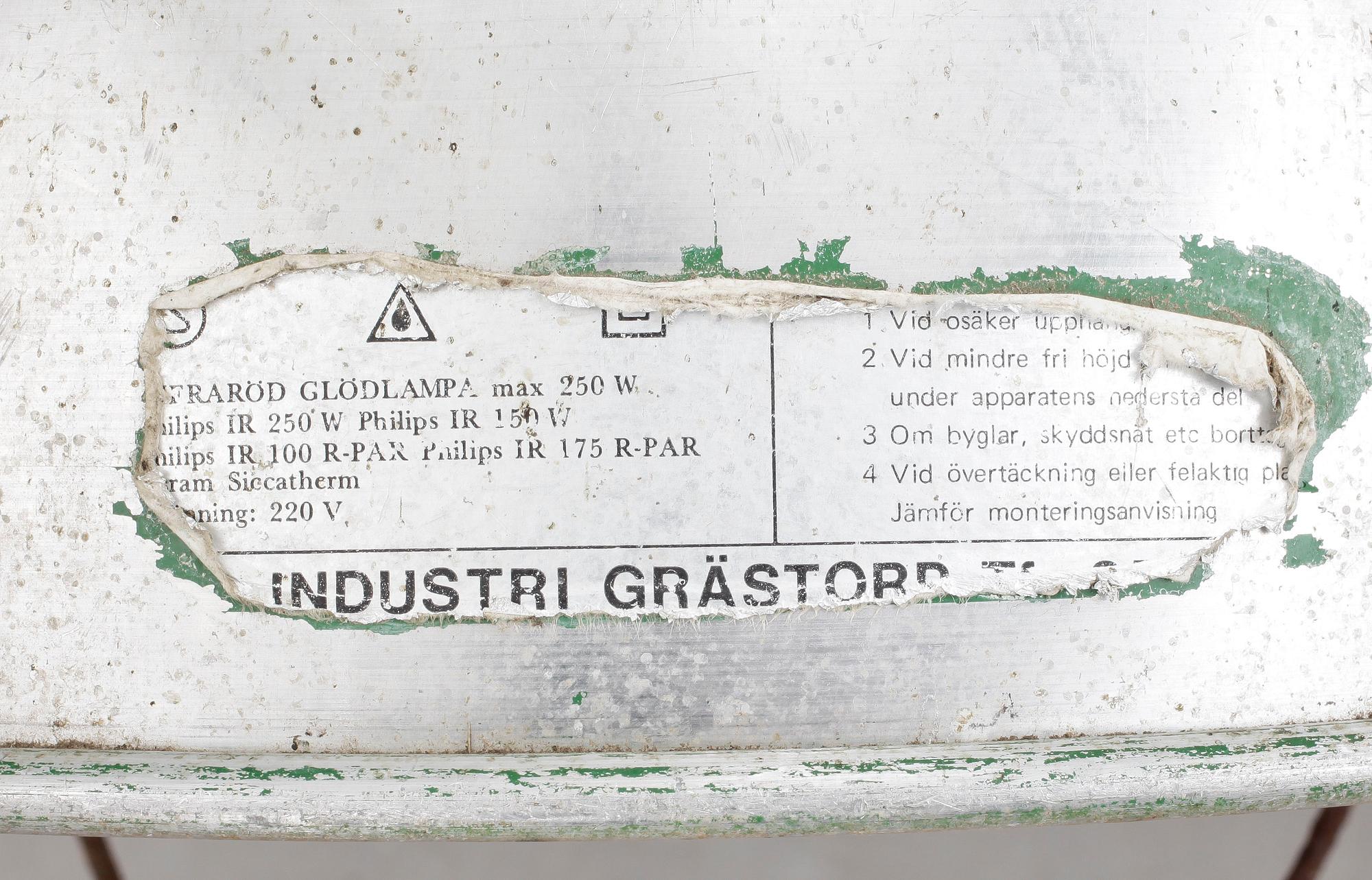 INDUSTRILAMPOR, 2 st, 1900-talets andra hälft. Höjd ca 60 cm, exklusive sladd.