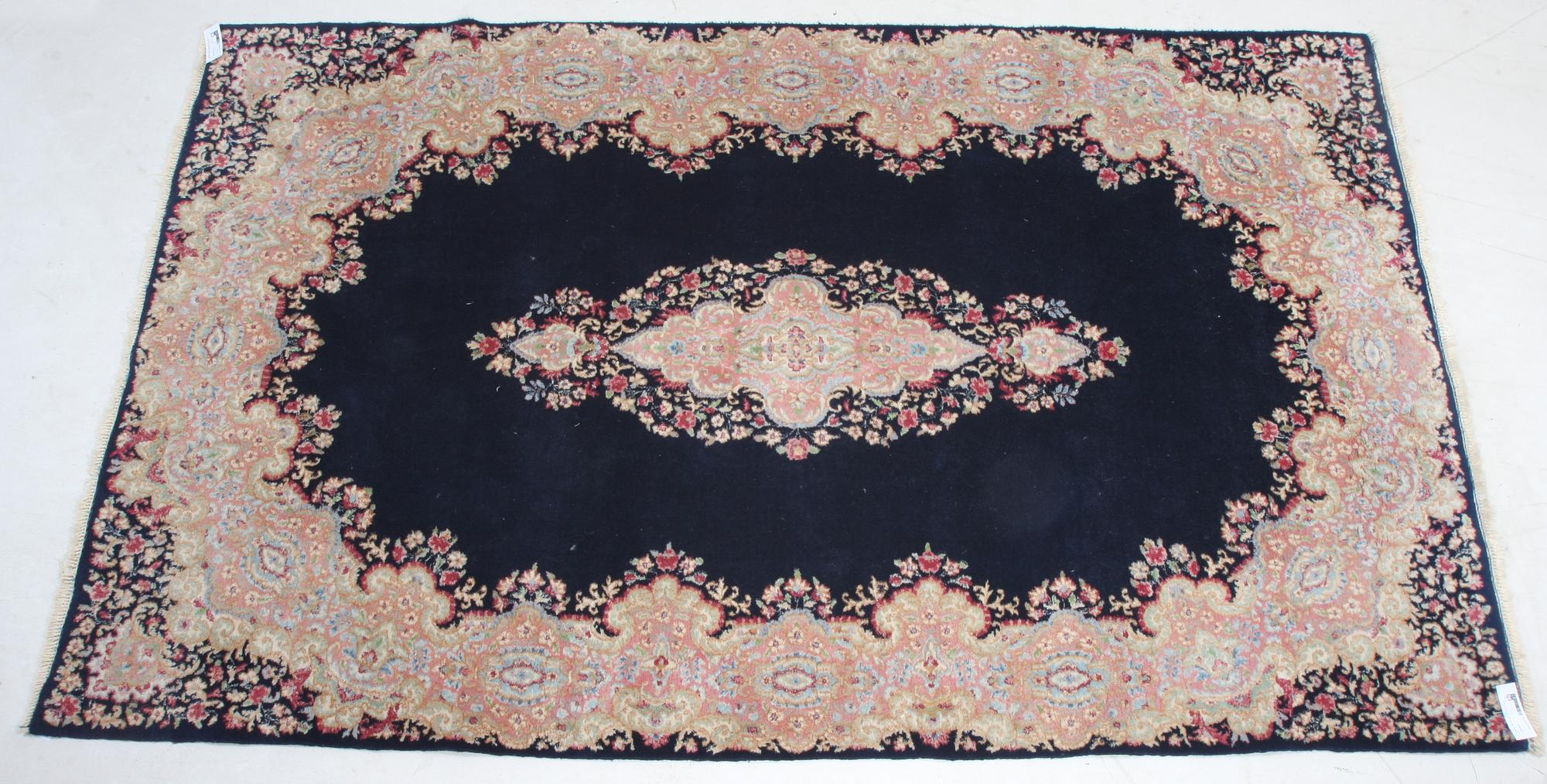 MATTA, orientalisk, 270 x 164.