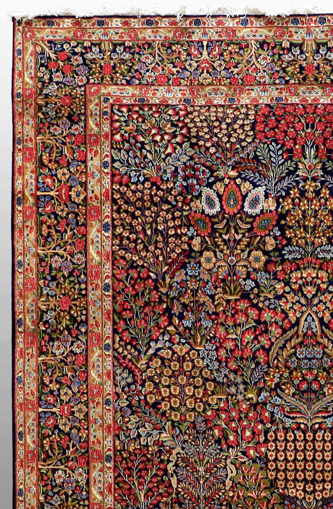 A CARPET, Kerman, ca 410 x 300 cm.