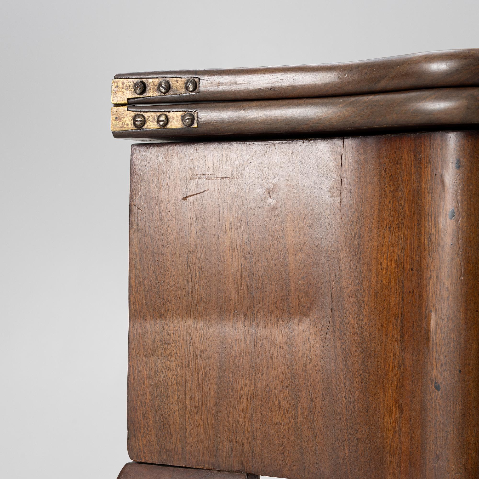 Spelbord/byrå, queen Anne-stil, 1900-tal.