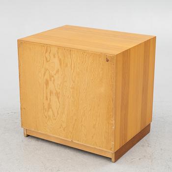 Børge Mogensen, chest of drawers from the "Öresund" series, AB Karl Andersson & Söner, circa 1960.
