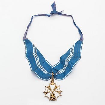 Finlands olympiska förtjänstkors, 1a klass, silver och emalj. Tillander, Helsingfors, före 1968.