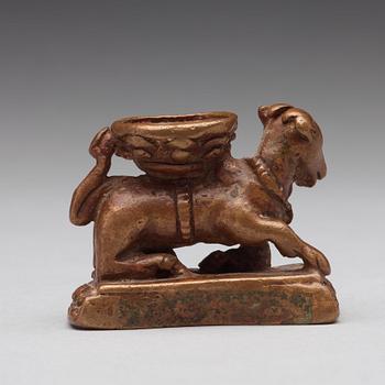 RÖKELSEBRÄNNARE, förgylld kopparlegering. Nepal, 1400-tal.