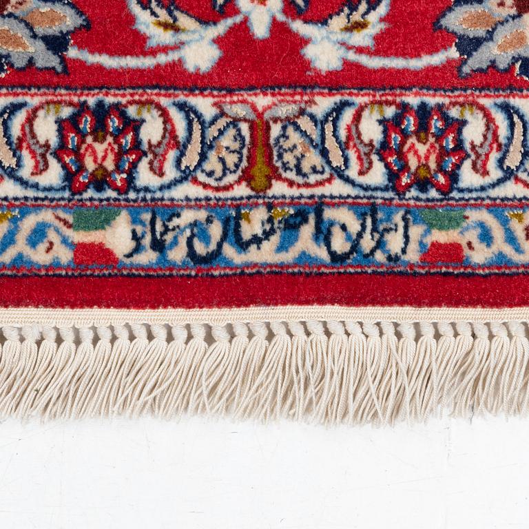 Carpet Isfahan, approx. 241 x 155 cm.
