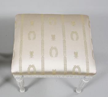 TABURETTER, ett par, 1800-tal.