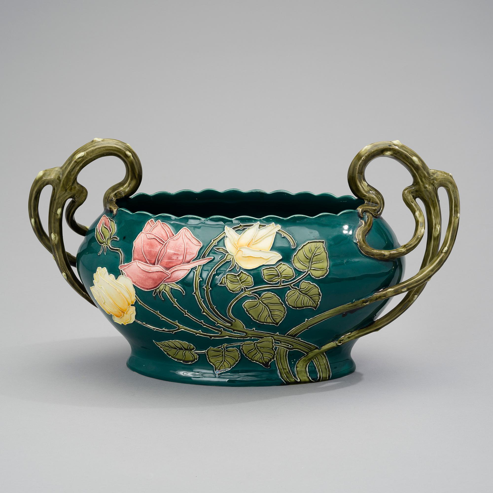 CACHEPOT, majolica, jugend, Austria early 20th cetury.