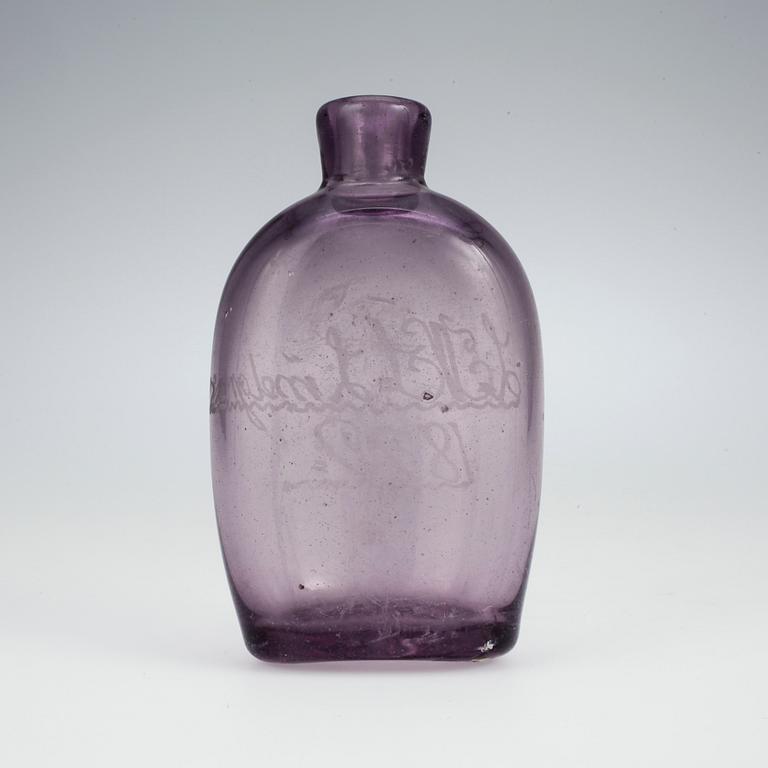 FLASKA, glas, daterad 1829.