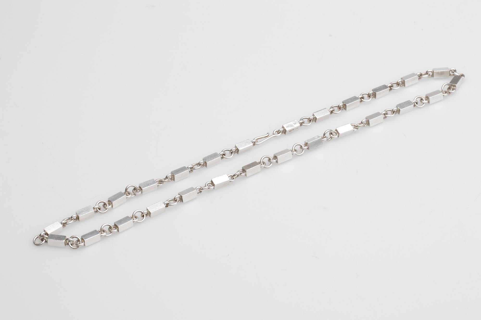 COLLIER, Wiwen Nilsson, Lund, 1969. Sterlingsilver.