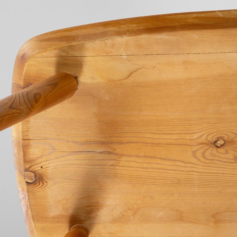 Göran Malmvall, a solid pine coffee table, Svensk Fur, Sweden, mid 20th century.