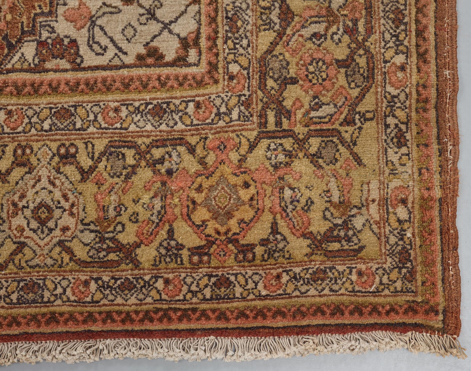 MATTA, antik Täbris, ca 378,5-381,5 x 268,5 cm.