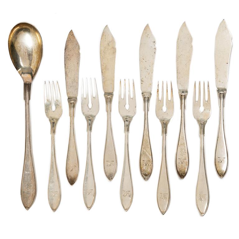 Cutlery, 11 pieces, silver, “Svensk spets”, including E Möller, Malmö, 1918.