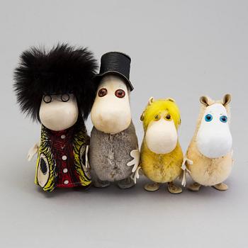 A lot of four figures from Atelier Fauni, Finland, 1950/60s.