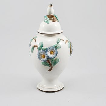 LOCKURNA, fajans, Rörstrand, 1900-talets fjärde kvartal.