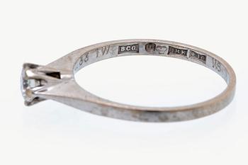 Ring 18K whitegold 1 brilliant-cut diamond 0,33 ct engraved.