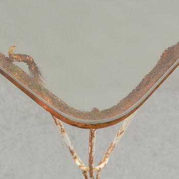 TRÄDGÅRDSBORD SAMT 4 STOLAR, troligen 1950-tal.