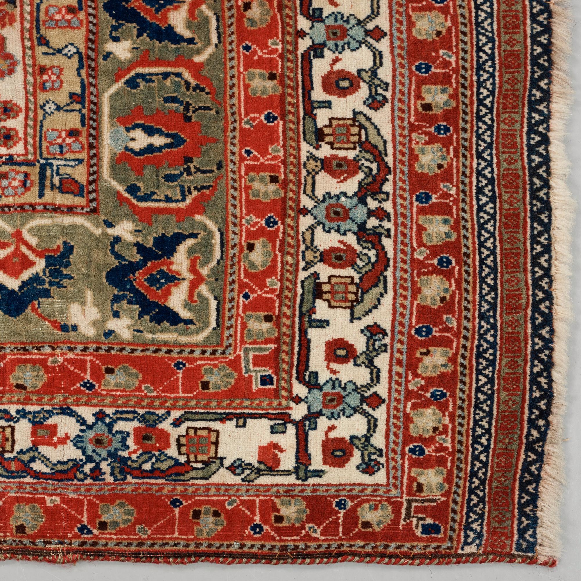 A RUG. An antique Qashqai. 141,5 x 98,5 cm.