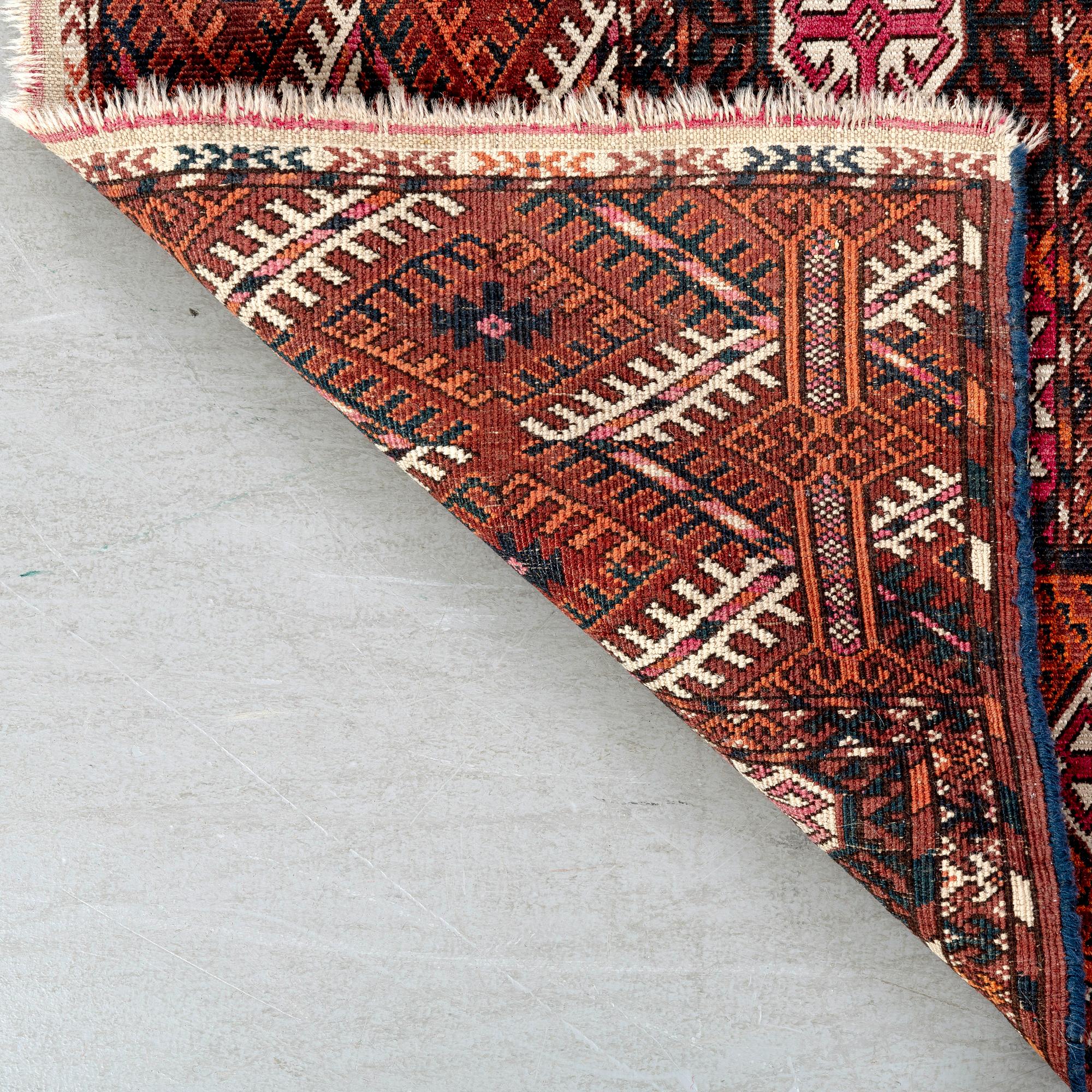 Matta Tekke turkmen semiantik ca 352x 211 cm.