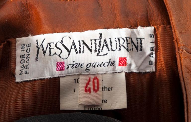 JACKA, Yves Saint Laurent.