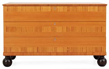 554. A Swedish chest of drawers by Reiners, Mjölby 1930's.