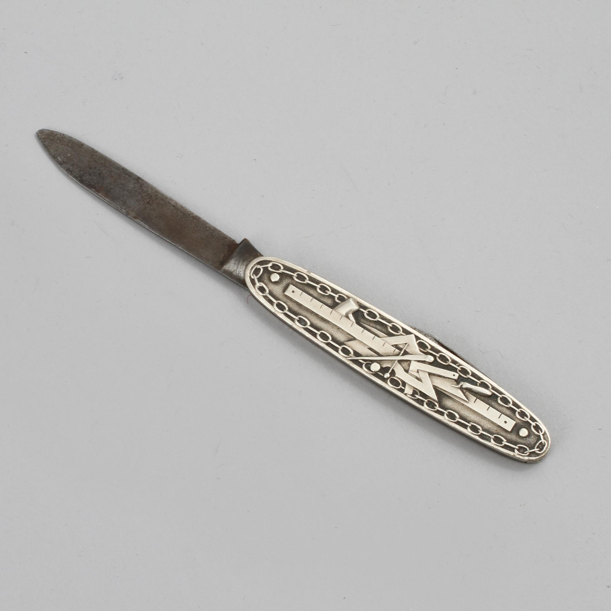 FÄLLKNIV, 1900-talets första hälft.