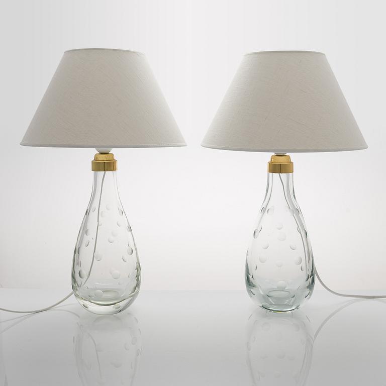 Gunnel Nyman, a pair of 1948 designed table lamps for Nuutajärvi Notsjö/ Idman Finland.