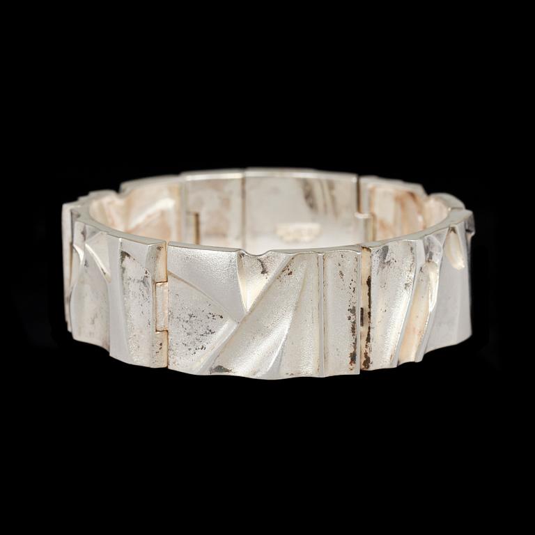 ARMBAND samt RING, silver. Björn Weckström Lapponia. Vikt 74,8 g.