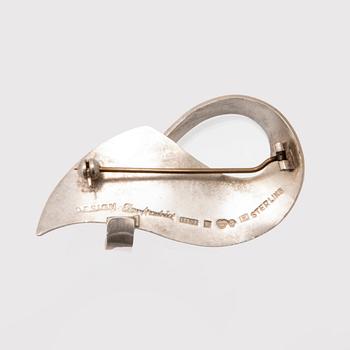 Gustaf och Elon Arenhill, brosch och ett par örhängen silver, Malmö 1954 och 1959.