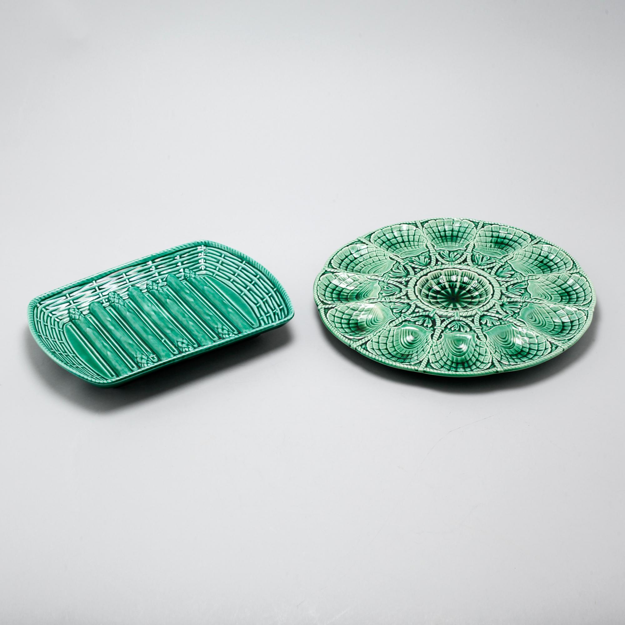 Two earthenware serving dishes from Sarreguemines in France, first half of the 20th century.