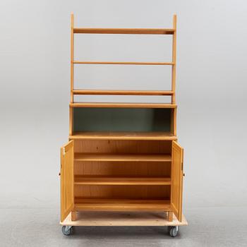 Carl Malmsten, a pinewood 'Visingsö' bookcase/cabinet, second half of the 20th Century.