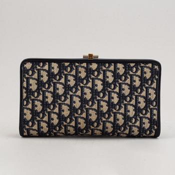 Christian Dior, 3 bags.