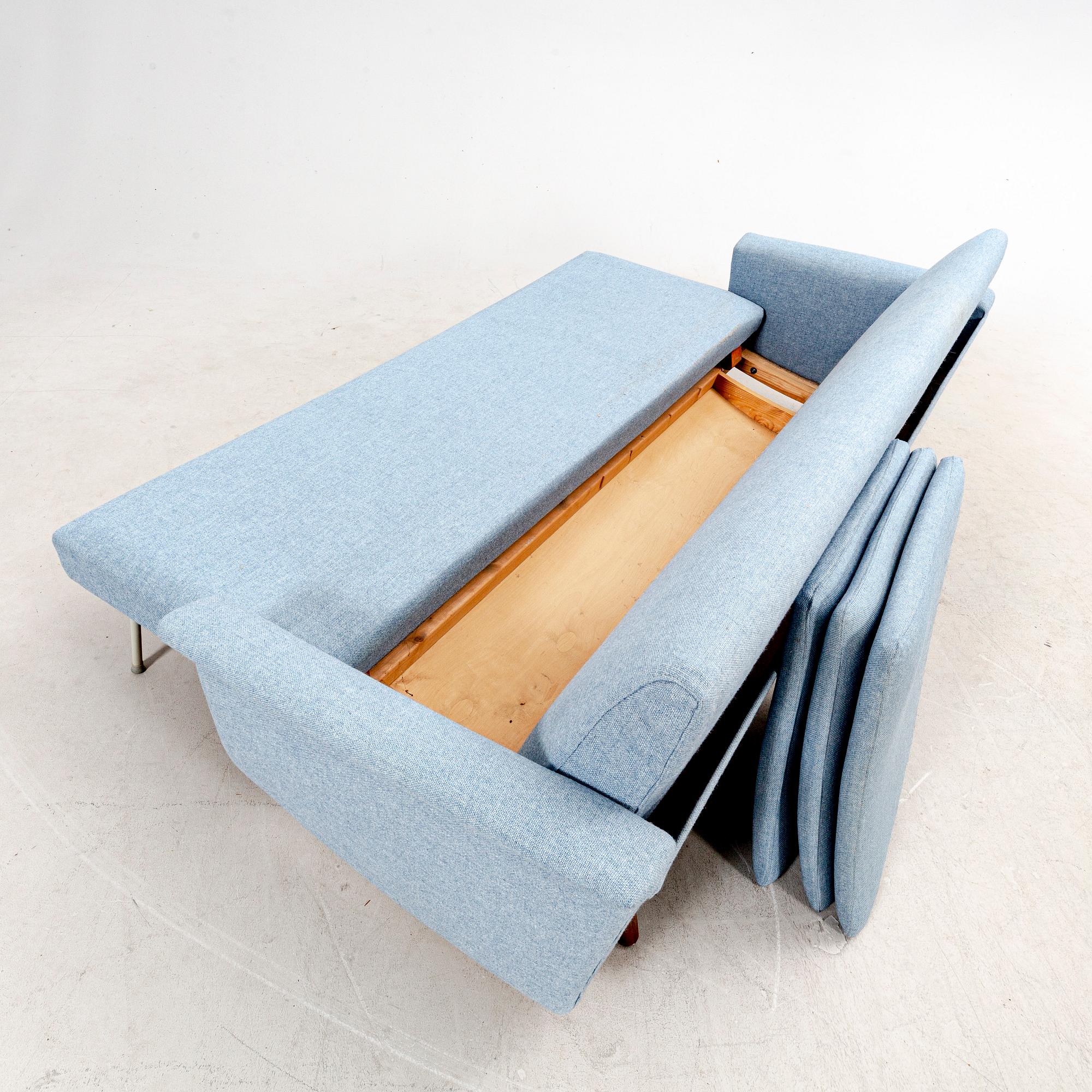A 1950/60s Danish sofa/sleeping sofa.