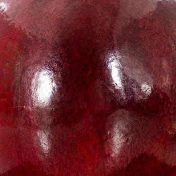 ULLA & GUSTAV KRAITZ, a glazed stoneware sculpture of an apple, Fogdarp, Förslöv, Sweden 2005.