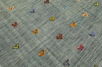 A Kelim carpet, 297 x 202 cm.