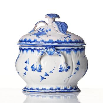 A large Marieberg faience tureen with cover, 1760's.