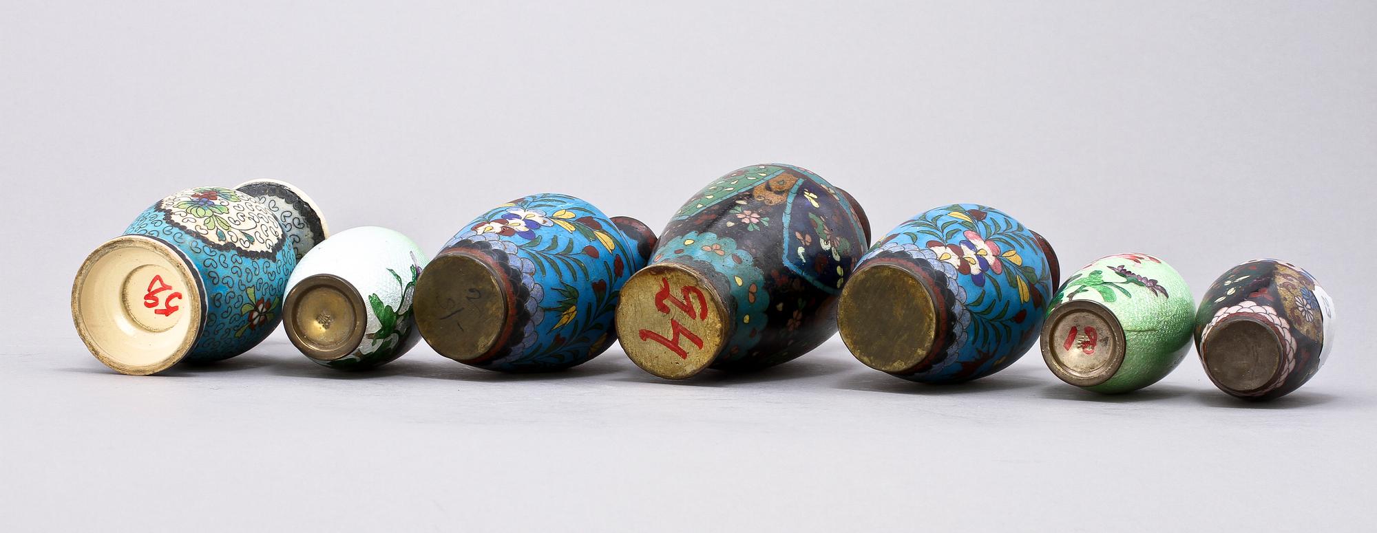 VASER, 7 st, cloisonné, orientaliska, 1900-tal.