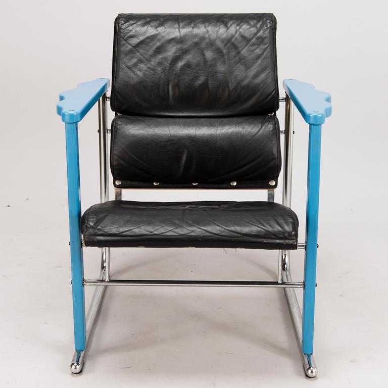 YRJÖ KUKKAPURO, A 1980s 'Experiment' lounge chair for Avarte, Finland.