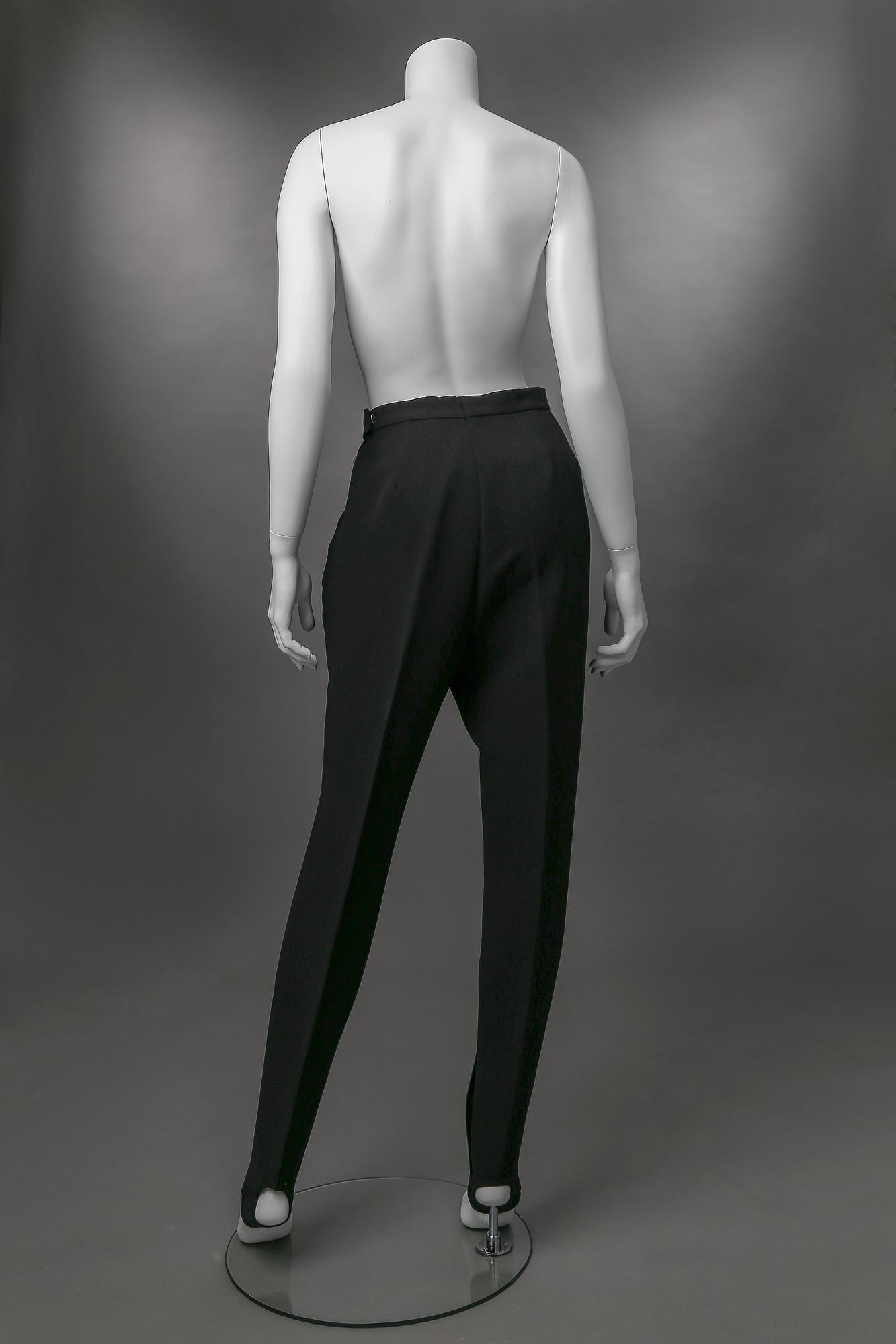 SKIPANTS, Greta Garbo.