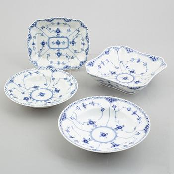 Two deep dishes and two soup dishes, porcelain, "Blue Fluted Half Lace" / "Musselmalet", Royal Copenhagen.