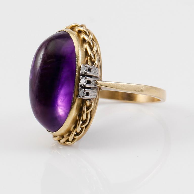 RING, 18K guld, ametist samt 6 mindre diamanter.