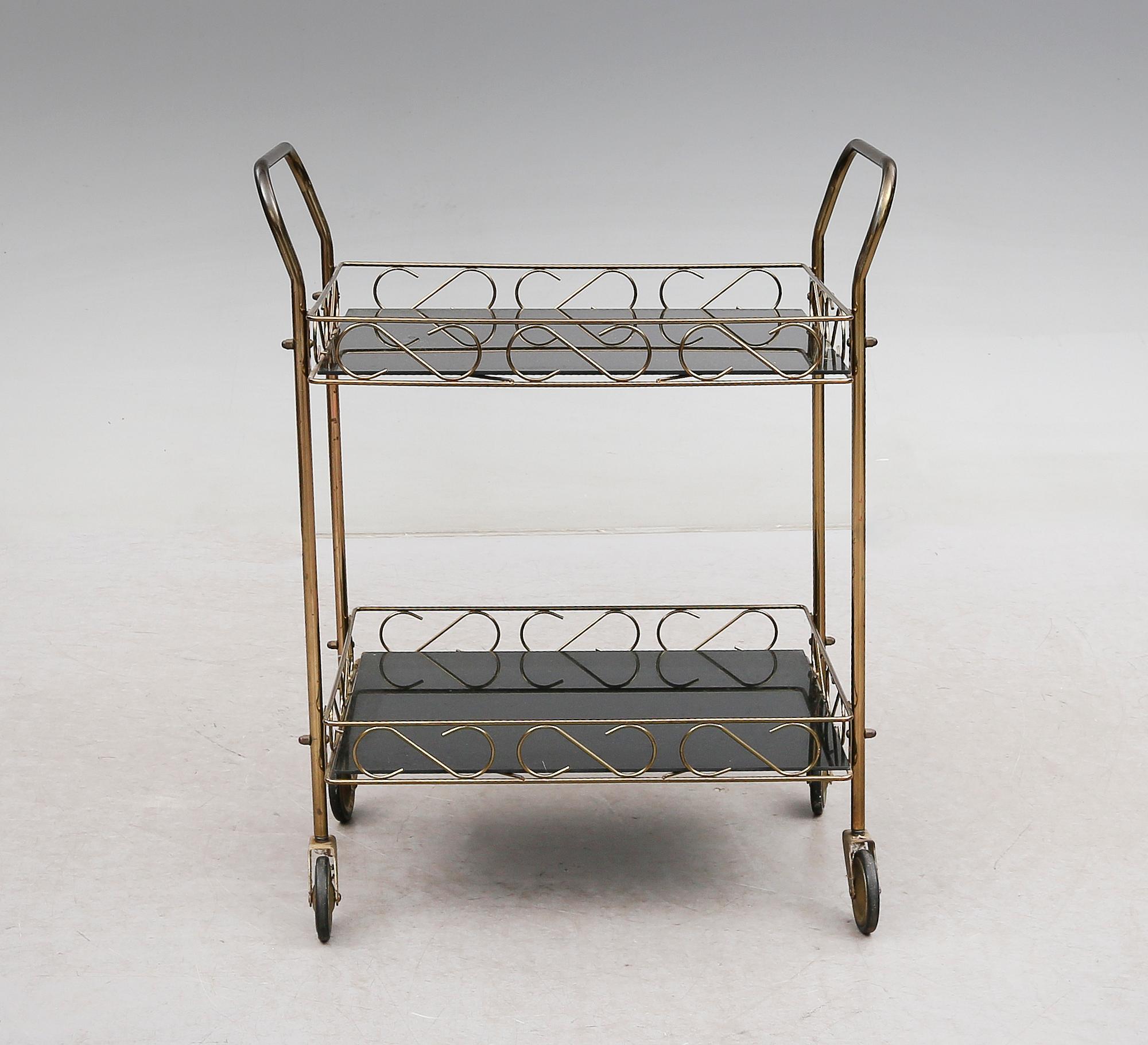 SERVERINGSVAGN, 1900-talets mitt.