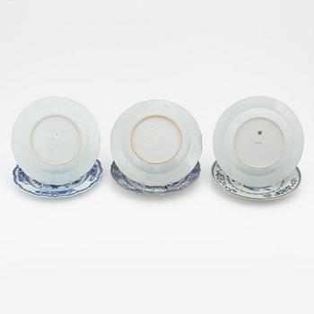 A set of six blue and white dishes, Qing dynasty, Qianlong (1736-95).