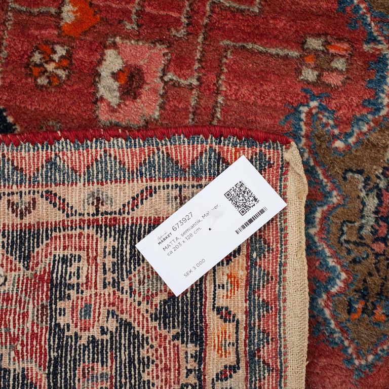 MATTA, semiantik, Malayer, ca 203 x 128 cm.