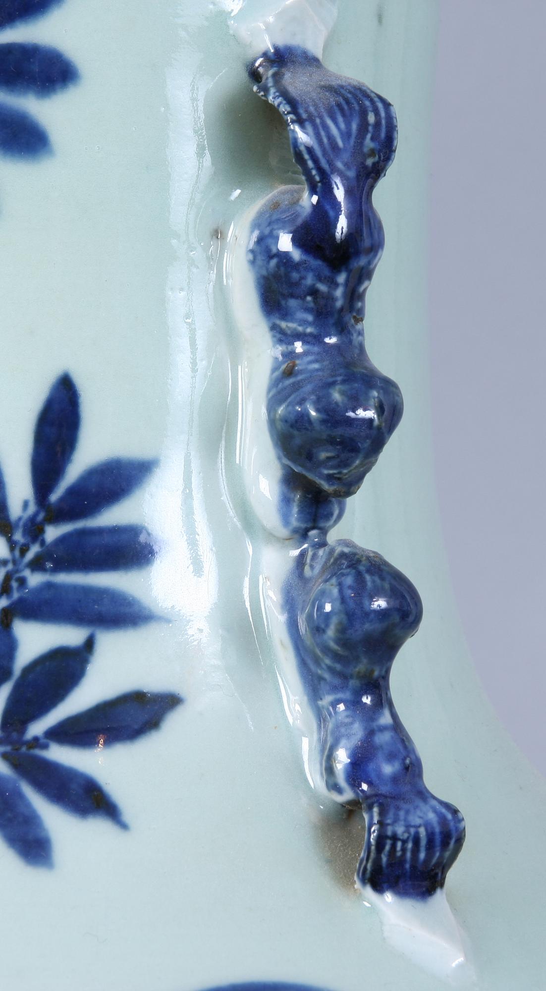 GOLVURNA, porslin, Kina, 1800-tal.