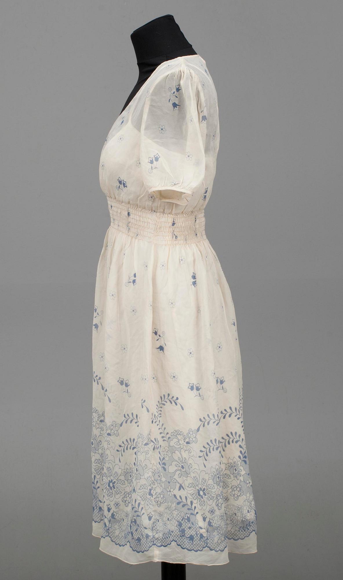 KLÄNNING, Victoria Couture.