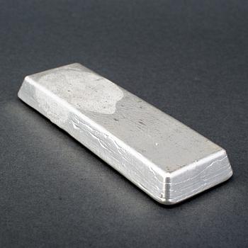 SILVERTACKA, 999,5 finsilver, Boliden, Sverige. Vikt ca 1 kg.