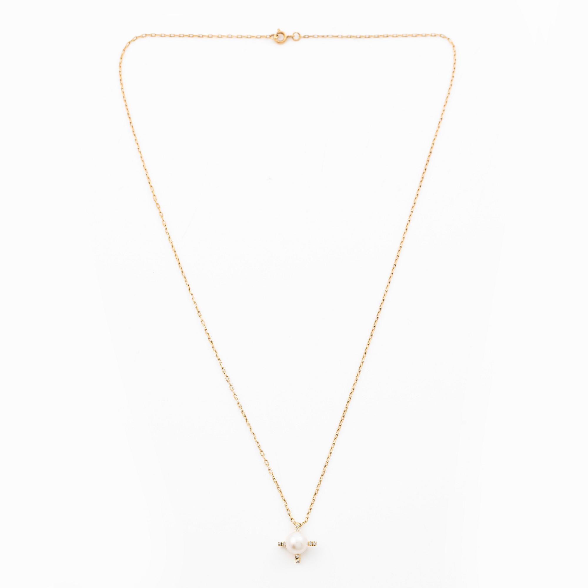 Necklace, 18K gold with Akoya pearl and brilliant-cut diamonds.