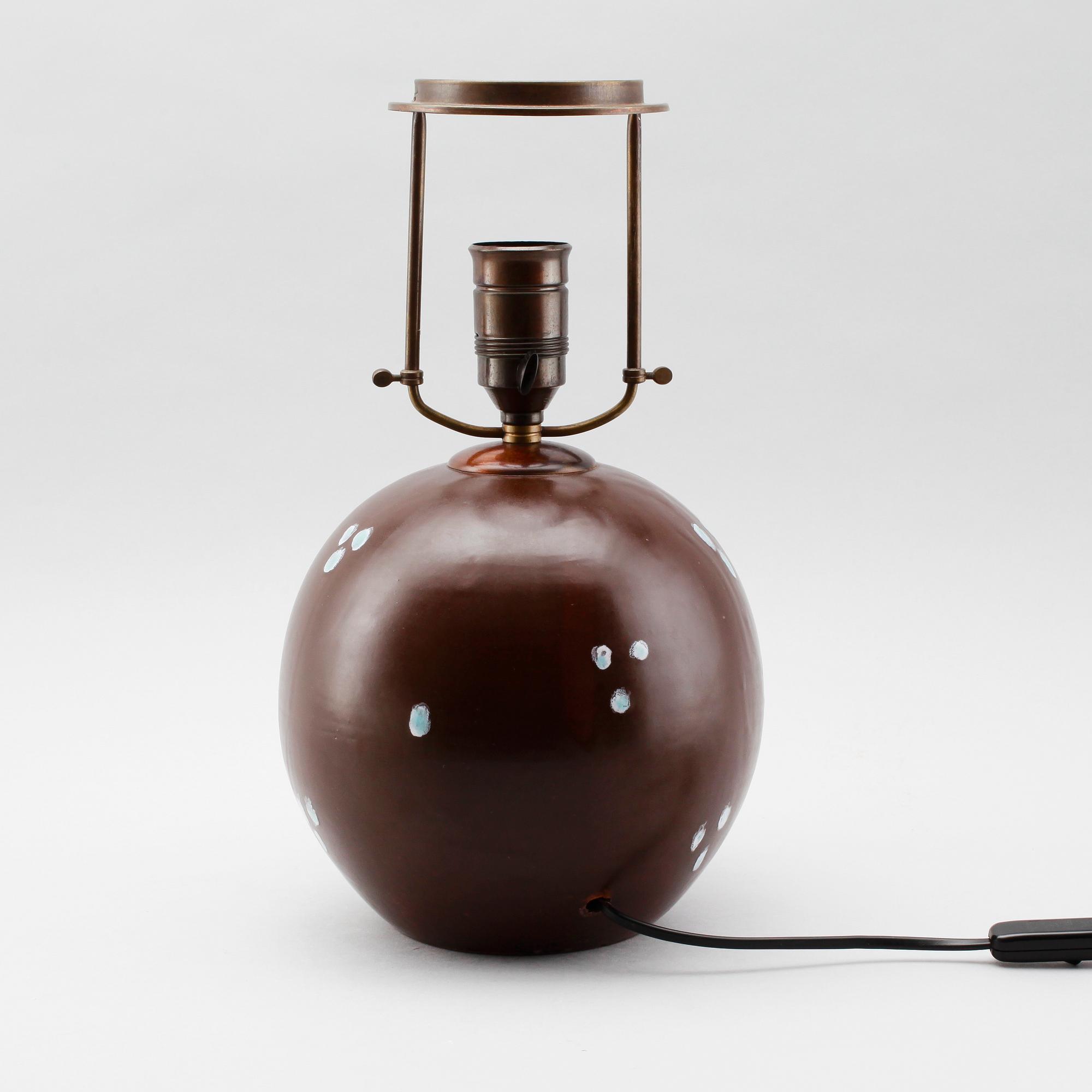 BORDSLAMPA, keramik, Maggie Wibom, Stockholms Keramik HB, 1900-talets första hälft.